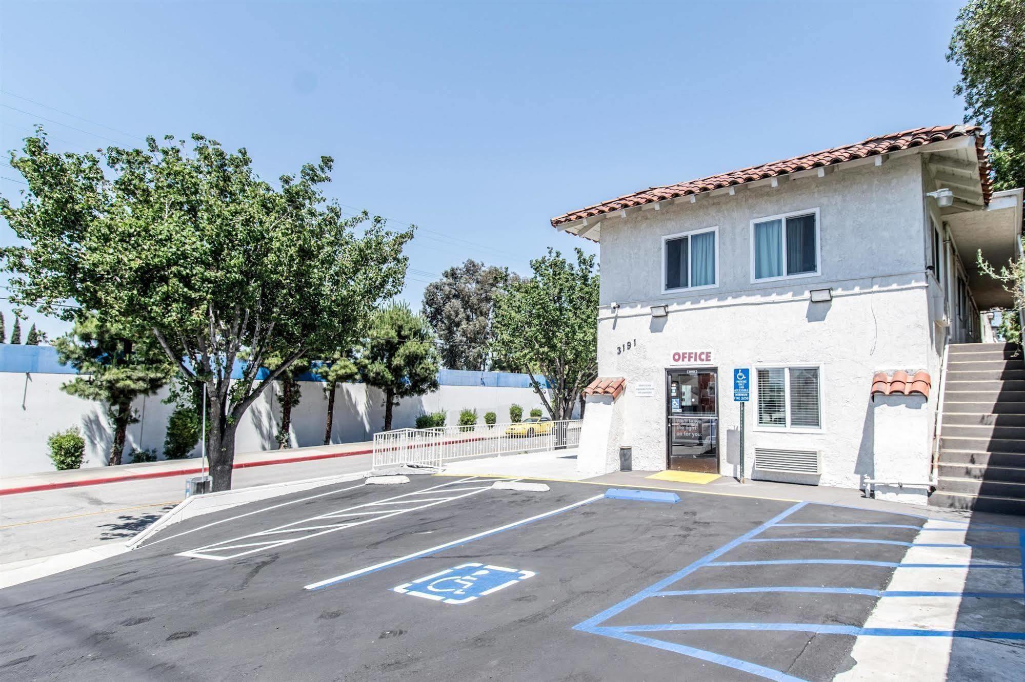 Motel 6-Orange, Ca - Anaheim Exteriér fotografie